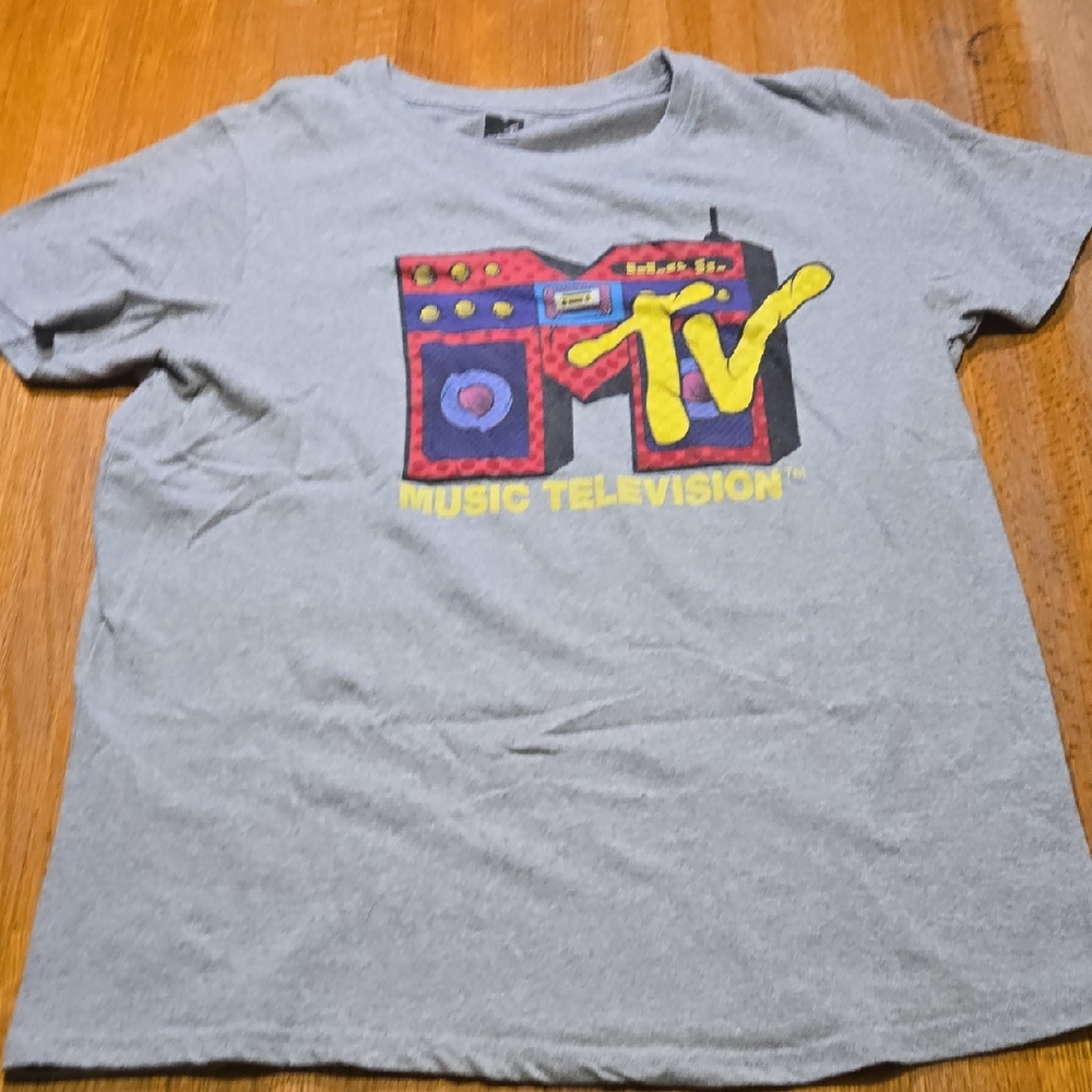 MTV Logo Large Gray Music Television Retro Cassette‎ Deck Boombox Shirt